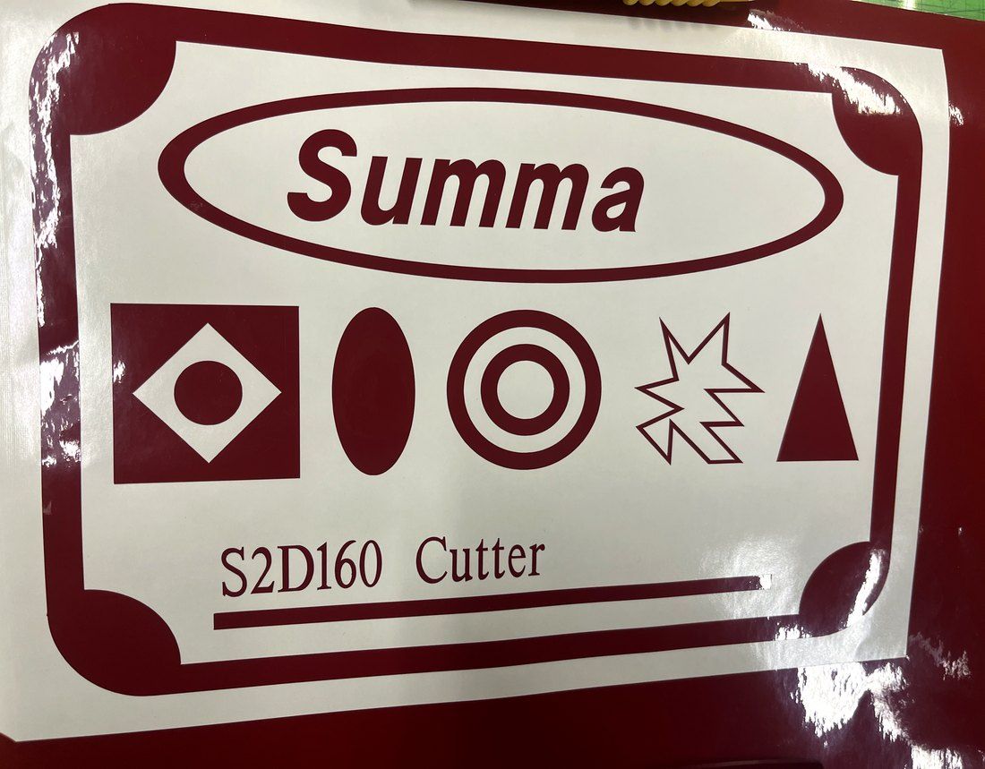 Testschnitt mit Geometrie-Formen auf dem Summa S2D160 Cutter